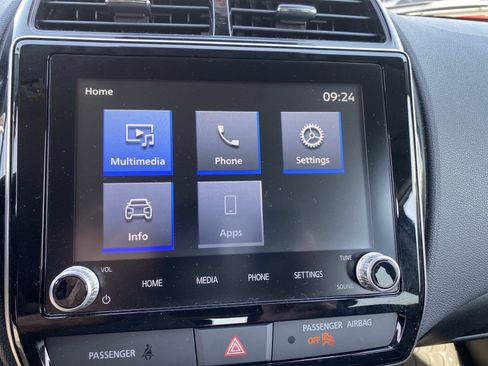 Used 2026 Mitsubishi Outlander Sport LE AWD/4WD image 13