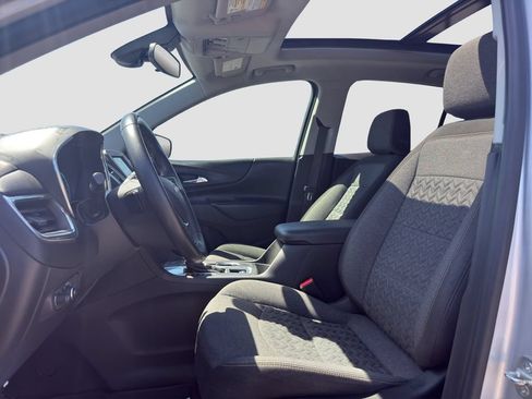 Used 2022 Chevrolet Equinox LT FWD image 9
