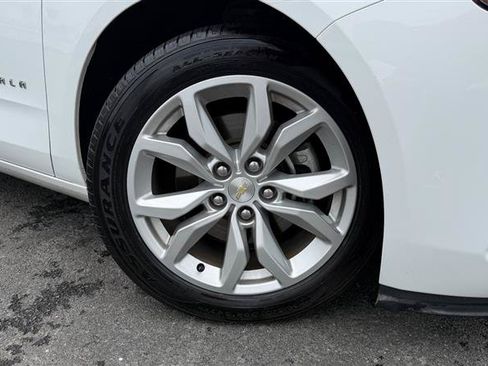 Used 2018 Chevrolet Impala LT w/ LT Leather Package FWD image 15
