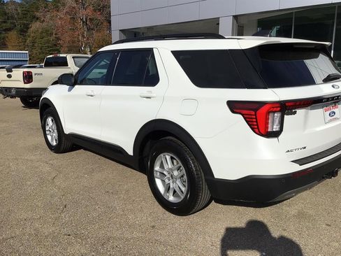 New 2026 Ford Explorer Active w/ Active Comfort Package image 19