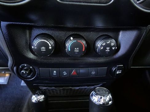 Used 2017 Jeep Wrangler Unlimited Sport image 22