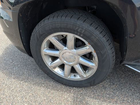 Used 2012 GMC Yukon XL Denali AWD/4WD image 5