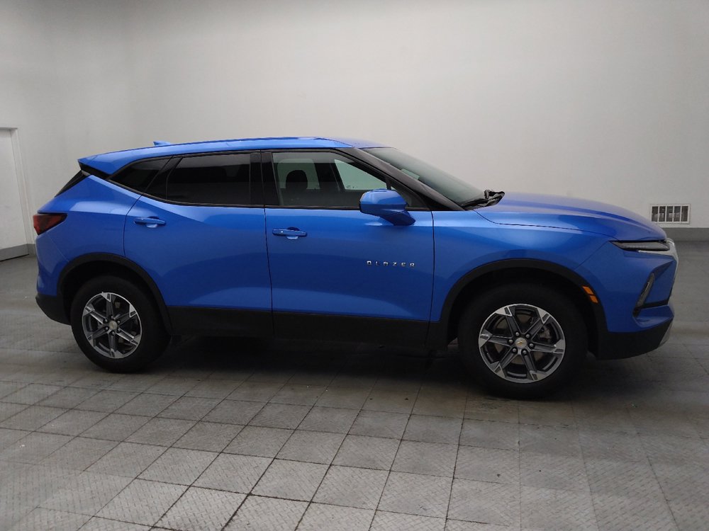 Used 2025 Chevrolet Blazer LT AWD/4WD image 11