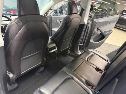 Used 2020 Tesla Model Y Long Range AWD/4WD image 37