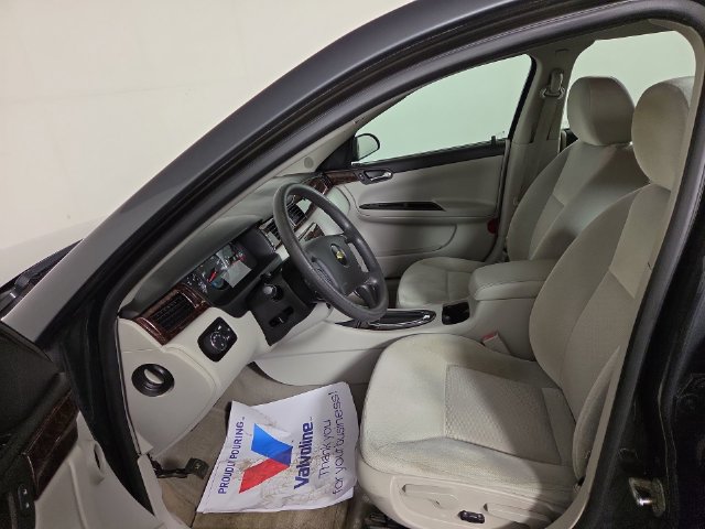 Used 2015 Chevrolet Impala LT FWD image 12