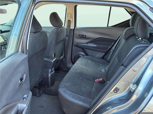 Used 2022 Nissan Kicks S FWD image 11