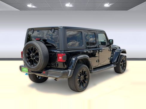Used 2023 Jeep Wrangler Unlimited Sahara AWD/4WD image 9