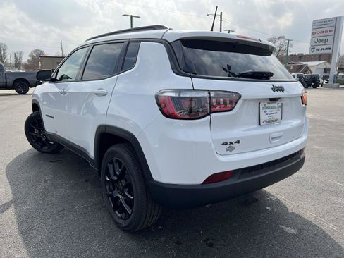 New 2026 Jeep Compass Latitude image 8