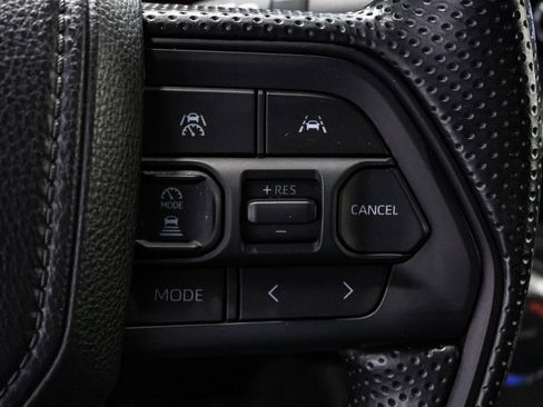 Used 2025 Toyota Tacoma SR5 AWD/4WD image 35