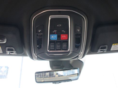 New 2026 Jeep Grand Cherokee Limited AWD/4WD image 24