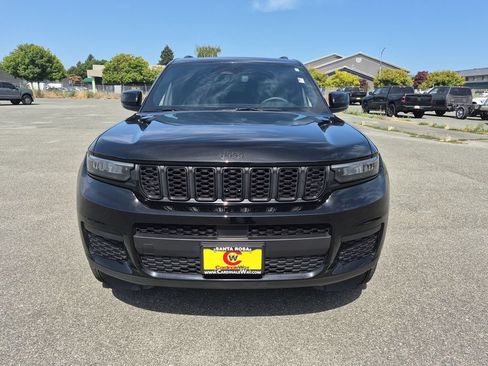 Used 2024 Jeep Grand Cherokee L Altitude AWD/4WD image 8