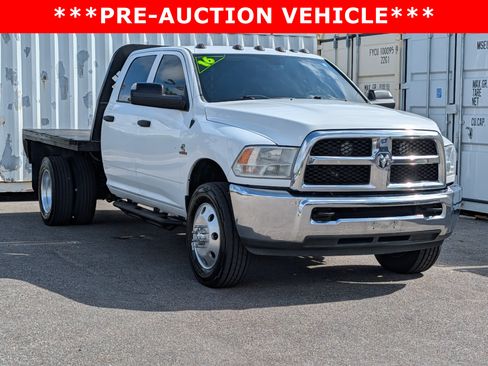 Used 2016 RAM 3500 Tradesman w/ Chrome Appearance Group RWD image 2