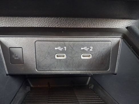Used 2025 Nissan Kicks SV FWD image 6