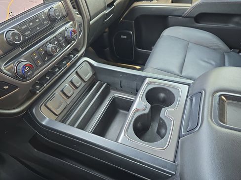 Used 2015 GMC Sierra 1500 SLT w/ All-Terrain Package AWD/4WD image 24