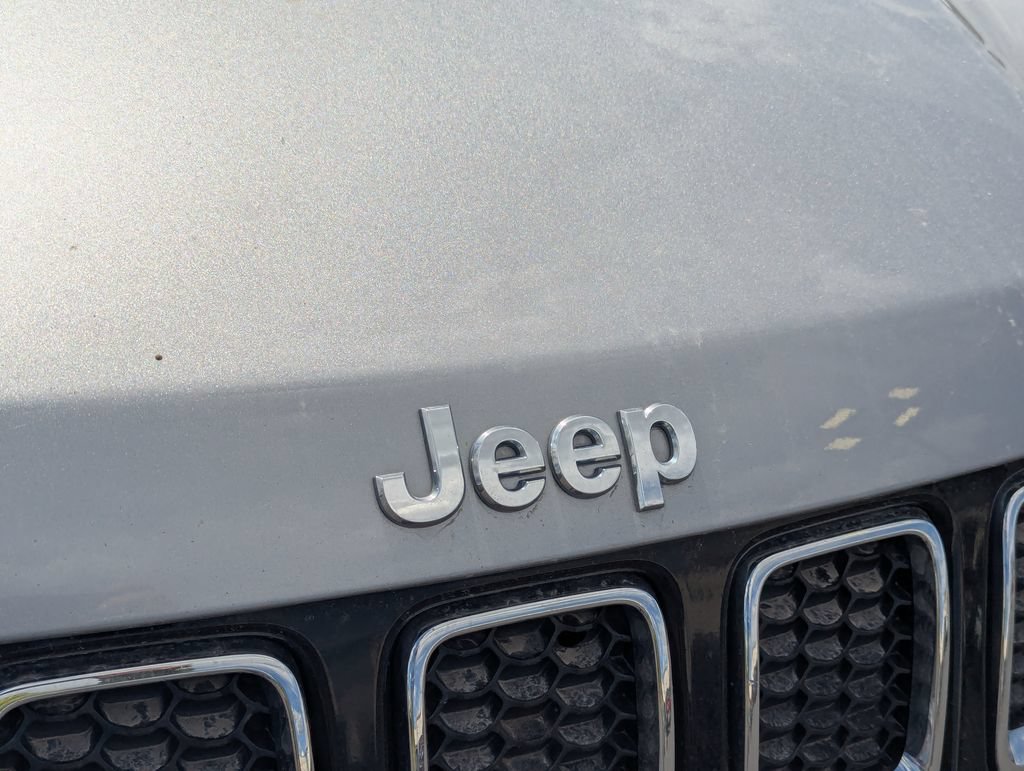 Used 2018 Jeep Compass Limited w/ Navigation Group AWD/4WD image 11