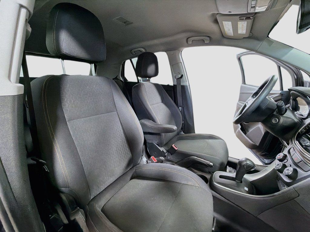 Used 2018 Chevrolet Trax LS FWD image 26