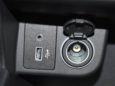 Certified 2025 Nissan Kicks Play S FWD image 22