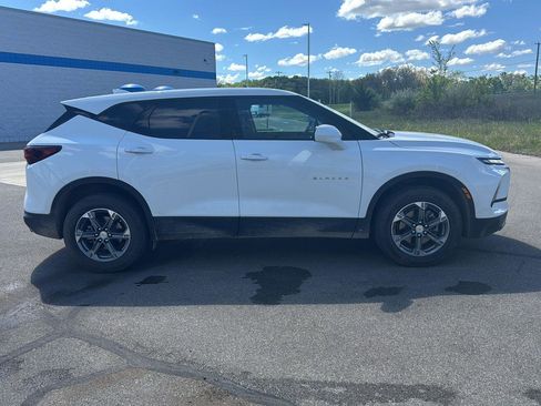Used 2025 Chevrolet Blazer LT AWD/4WD image 7