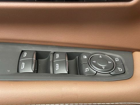 New 2026 Chevrolet Suburban High Country AWD/4WD image 31