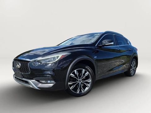 Used 2018 INFINITI QX30 AWD image 2