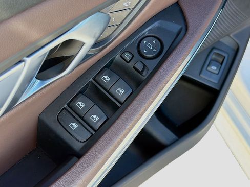 Used 2019 BMW 330i Sedan w/ Premium Package image 25