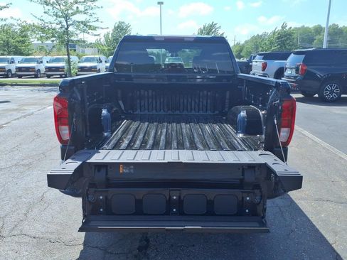 Certified 2024 GMC Sierra 1500 Elevation AWD/4WD image 11