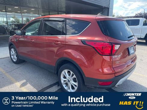 Used 2019 Ford Escape SE FWD image 2