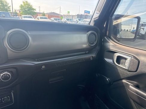 Used 2018 Jeep Wrangler Unlimited Sport AWD/4WD image 25
