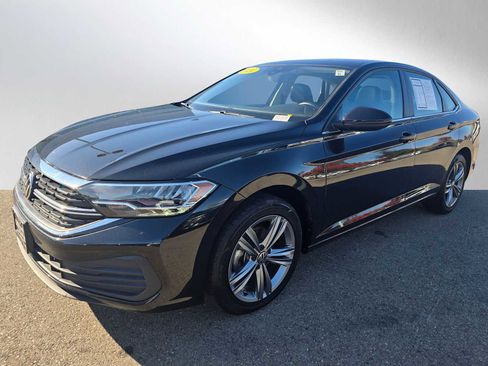 Used 2024 Volkswagen Jetta SE image 7