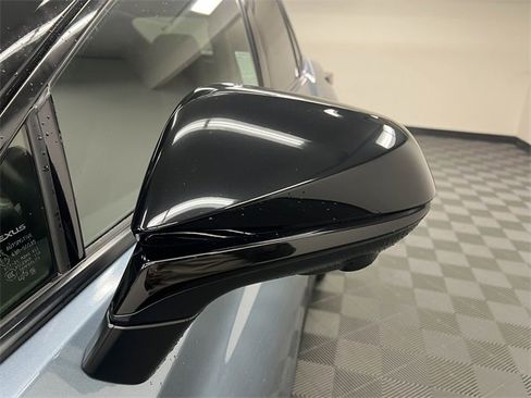 Used 2023 Lexus RZ 450e Premium image 21