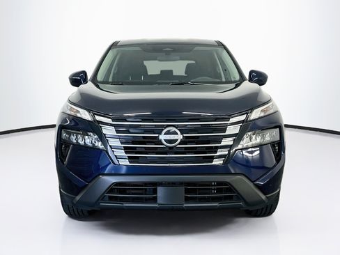 Used 2026 Nissan Rogue SV AWD/4WD image 2