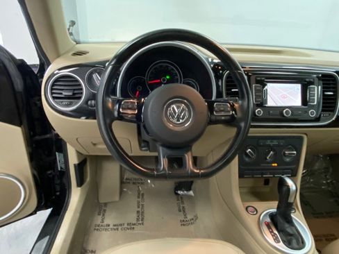 Used 2014 Volkswagen Beetle 2.5 image 35