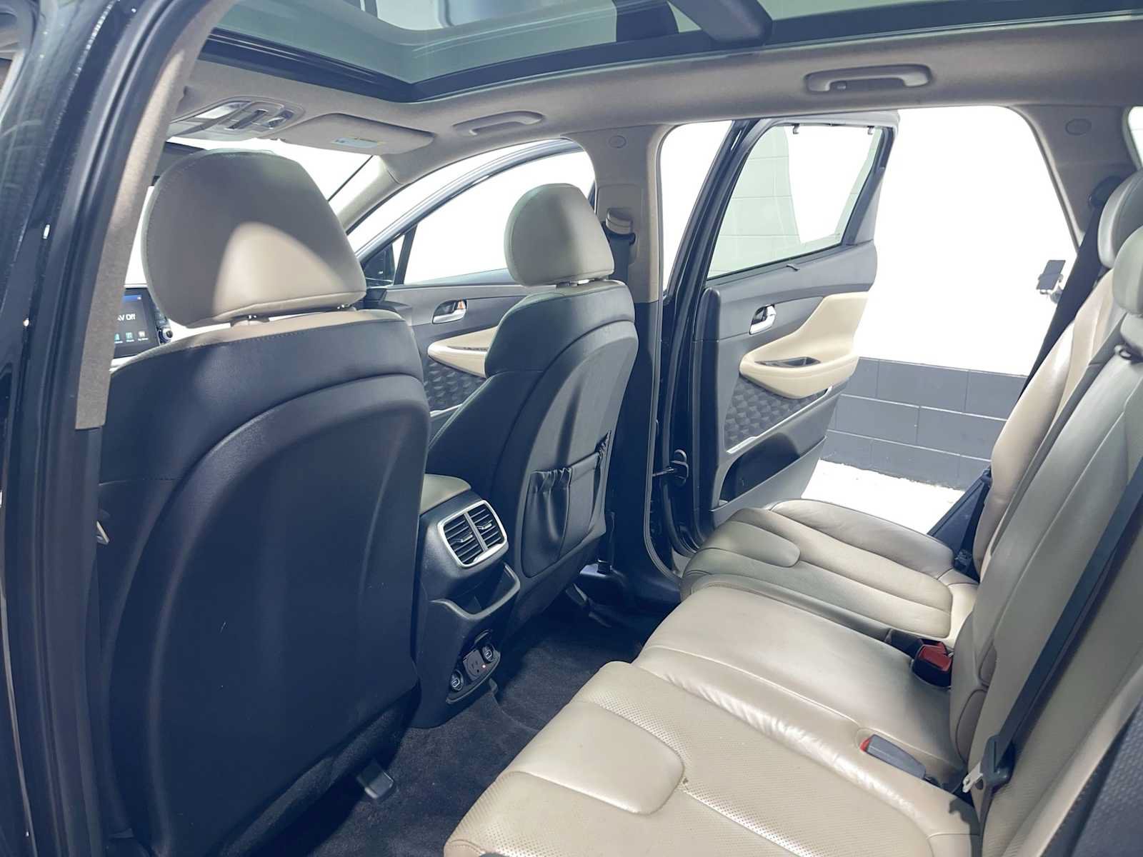 Used 2020 Hyundai Santa Fe Limited AWD/4WD image 12