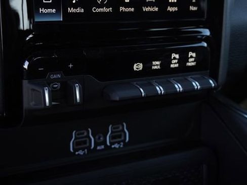 New 2026 RAM 2500 Laramie w/ Night Edition AWD/4WD image 23