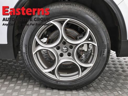 Used 2024 Alfa Romeo Stelvio Sprint image 35