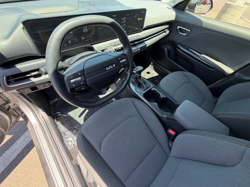 Certified 2025 Kia K4 FWD image 16