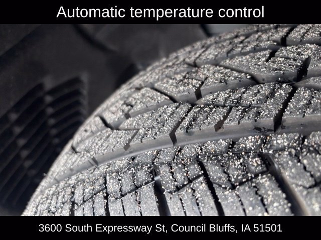 Used 2023 Jeep Grand Cherokee L Limited AWD/4WD image 13