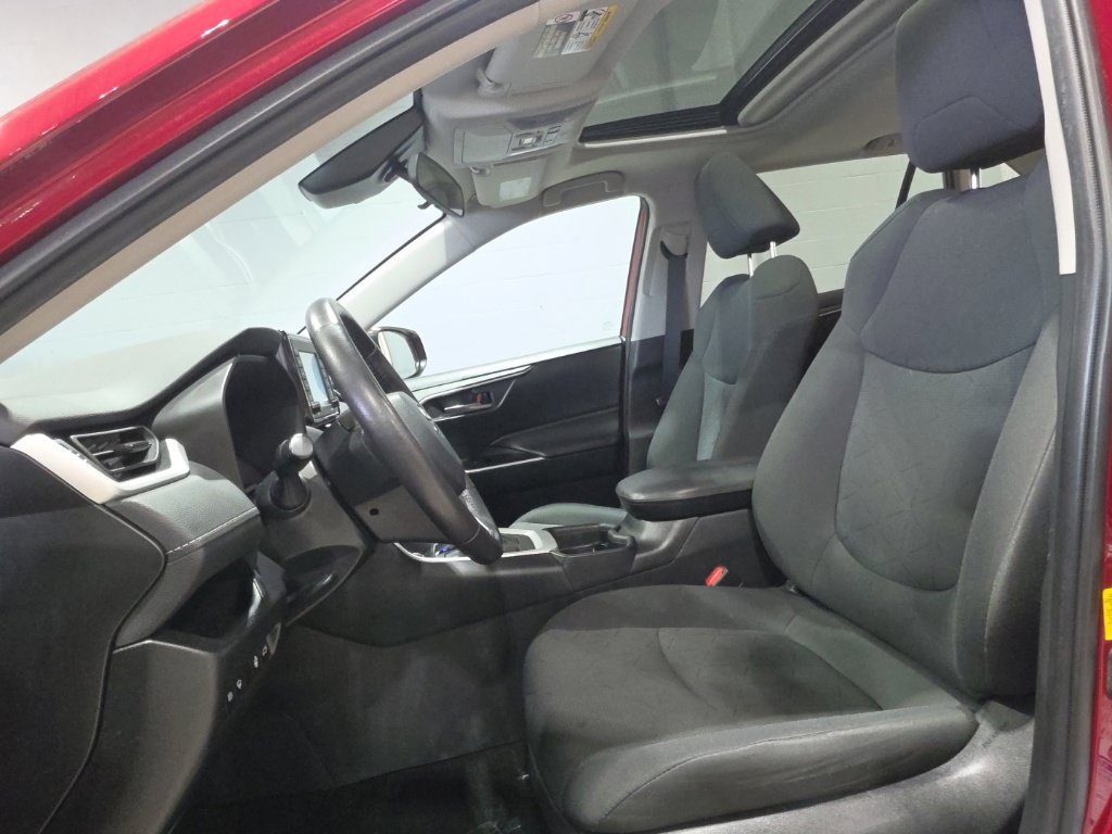 Certified 2021 Toyota RAV4 XLE w/ Convenience Package AWD/4WD image 13
