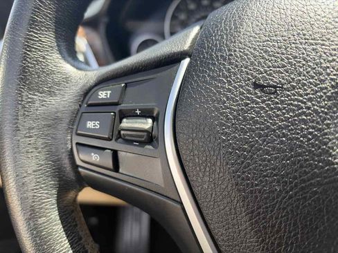 Used 2018 BMW 320i Sedan RWD image 40