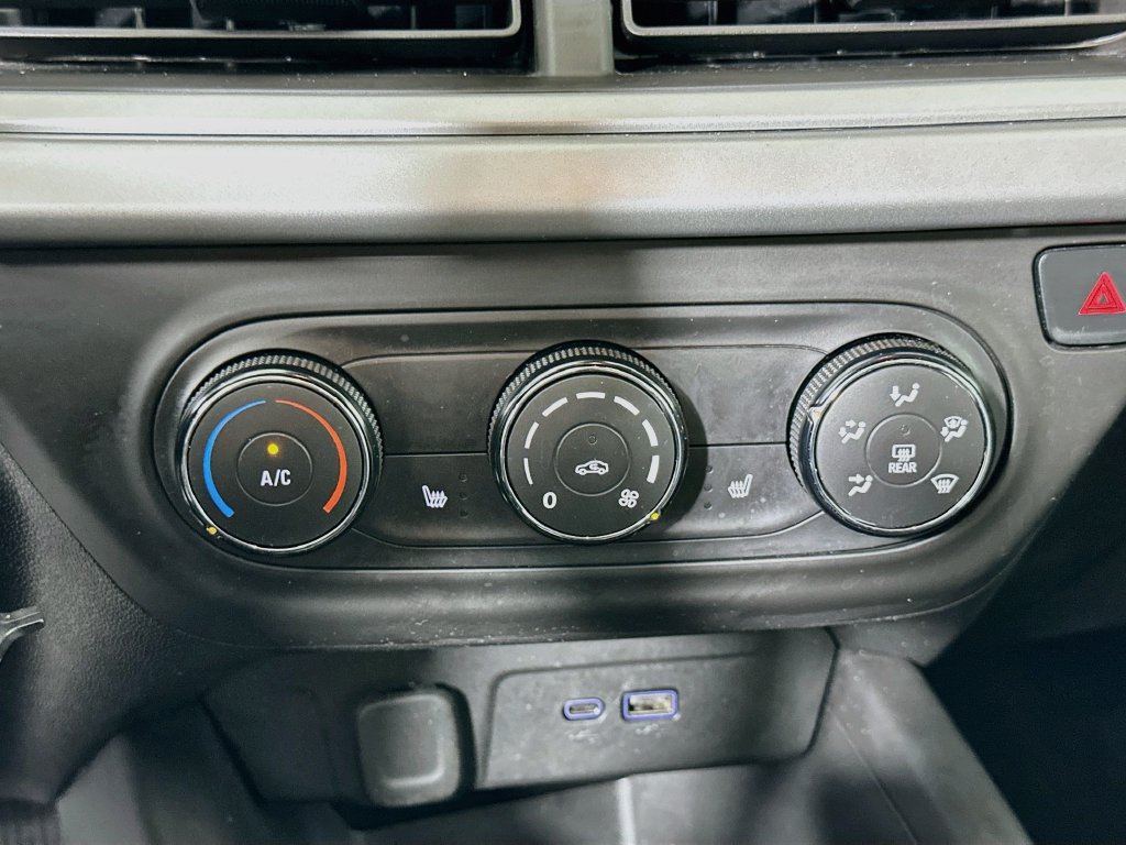 Used 2024 Chevrolet Trax LS w/ LS Convenience Package FWD image 15