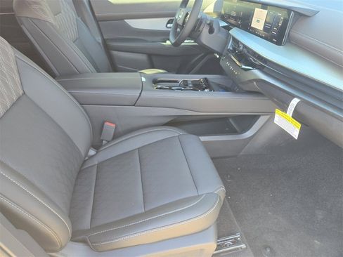 New 2026 Nissan Murano Platinum image 12