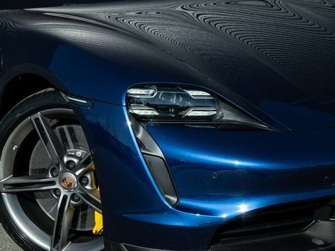 Used 2020 Porsche Taycan Turbo S image 38