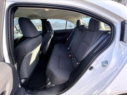 Used 2025 Toyota Corolla LE image 15