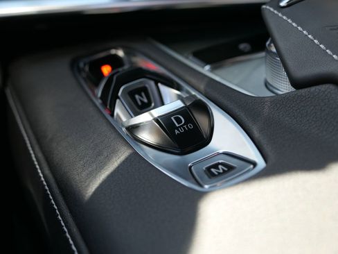 Used 2025 Chevrolet Corvette Stingray Coupe w/ 1LT image 20