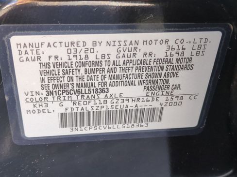 Used 2020 Nissan Kicks SV image 32