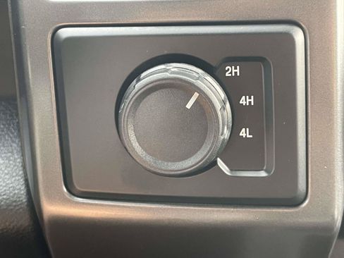Used 2018 Ford F150 XLT w/ Equipment Group 302A Luxury AWD/4WD image 21