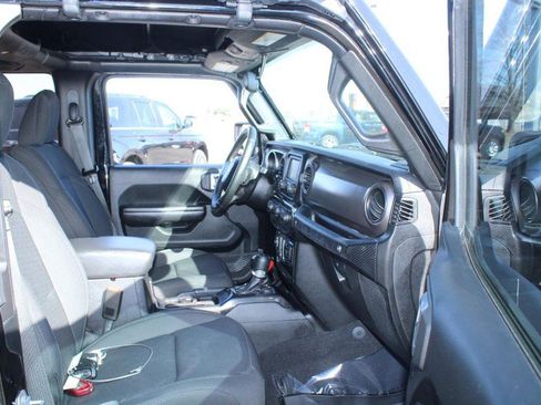 Used 2020 Jeep Wrangler Sport image 11