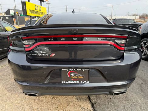 Used 2018 Dodge Charger GT image 4