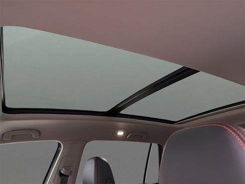 Used 2024 Volkswagen Atlas Peak Edition SE image 21