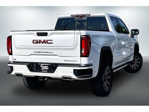 Used 2021 GMC Sierra 1500 Denali w/ Denali Ultimate Package AWD/4WD image 6